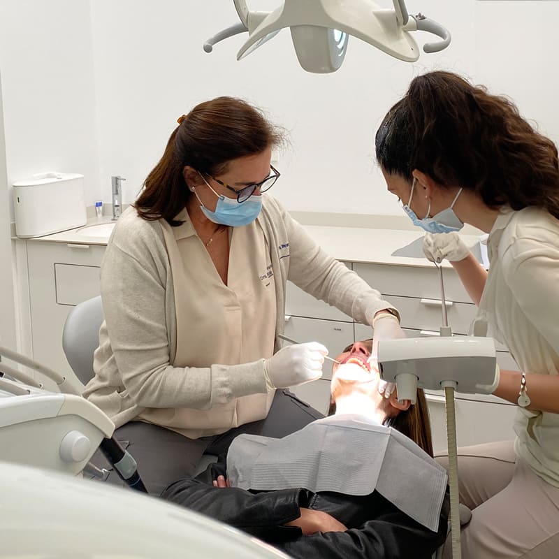 Aplicación de las Carillas dentales