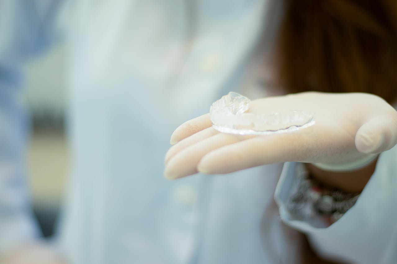 Lo que debe saber si le indican usar una férula de descarga dental
