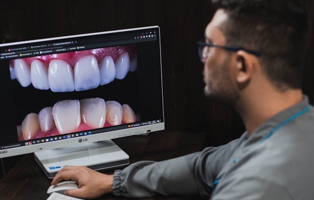 La cirugía guiada es una técnica innovadora en la colocación de implantes dentales