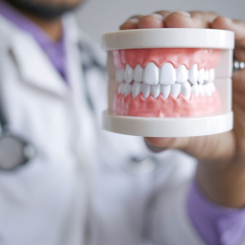 Renovar las prótesis | Clínica Dental Valencia Marien Morata Roig