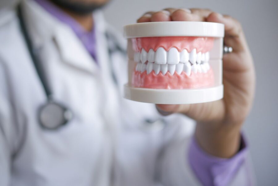 Renovar las prótesis | Clínica Dental Valencia Marien Morata Roig